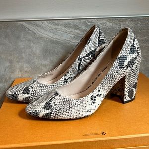 Leather snake skin heels black and white/beige 7.5M